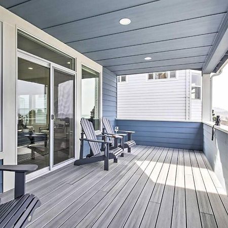Modern Oregon Retreat W/ Deck, Hot Tub, Ocean View Depoe Bay Exterior photo